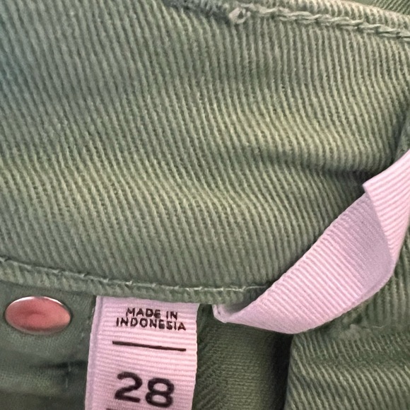 LOFT - Picture 4 of 5